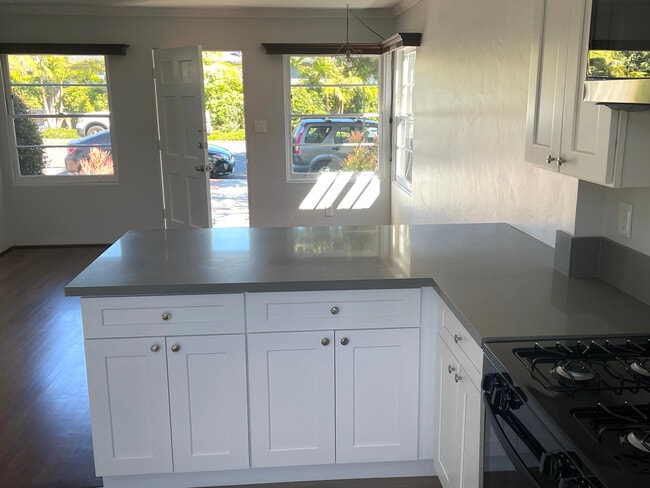 Bar area looking out to Dawes St. - 4660 Dawes St