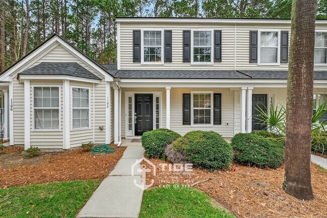 Building Photo - Townhome Living on Daniel Island