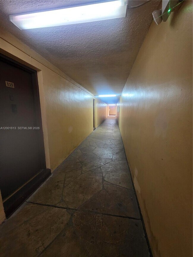 Building Photo - 13700 SW 62nd St