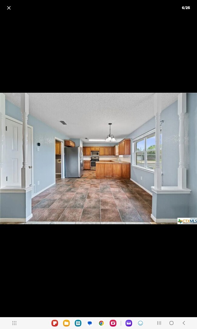 Building Photo - 1312 Elke Cir