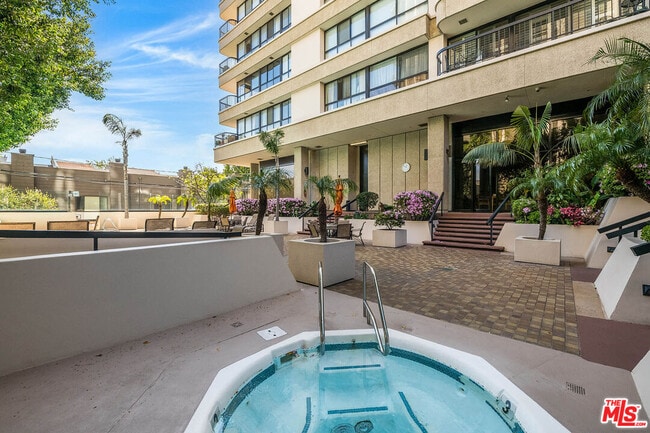 Building Photo - 10790 Wilshire Blvd