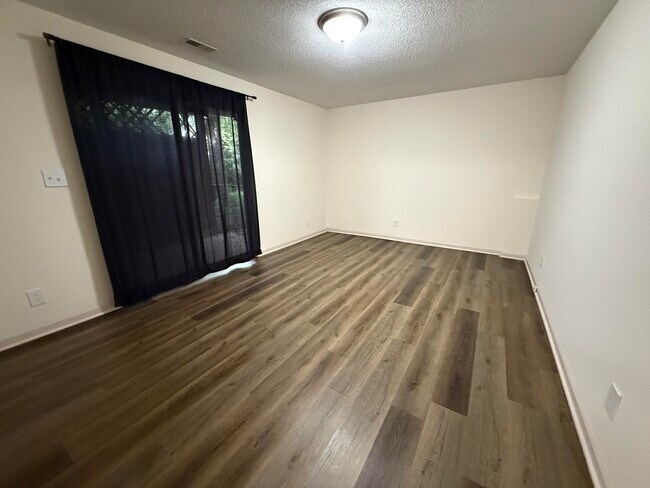 Building Photo - 1309 W Lexington Cir