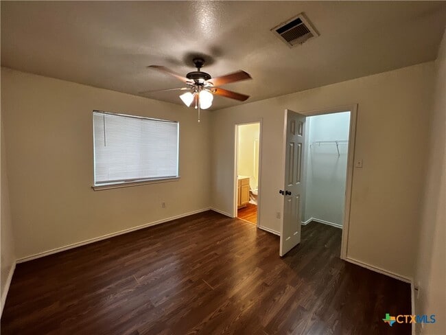 Building Photo - 125 Cedargrove