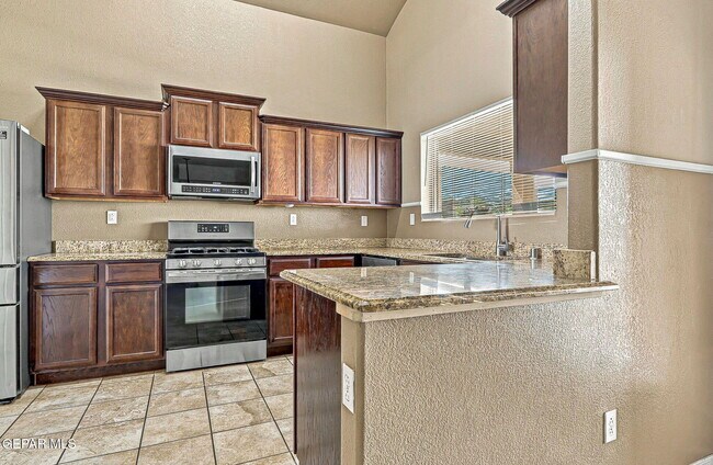 Building Photo - 12121 Zavi Ln