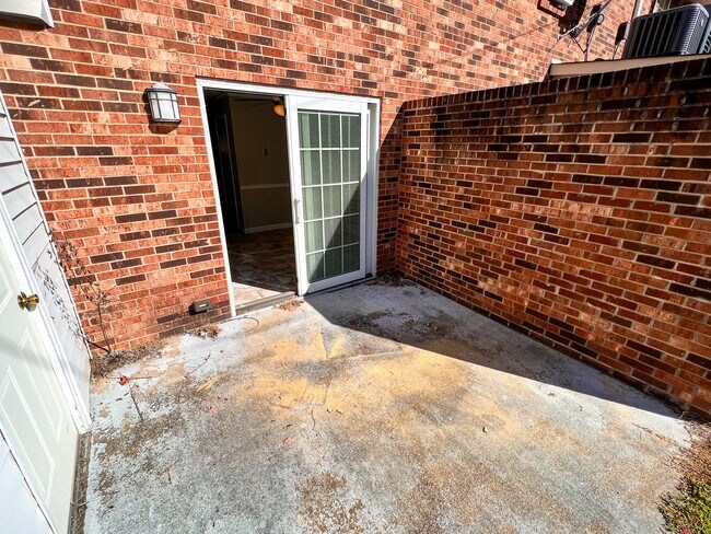 Building Photo - 2350 Bay Meadows Ct