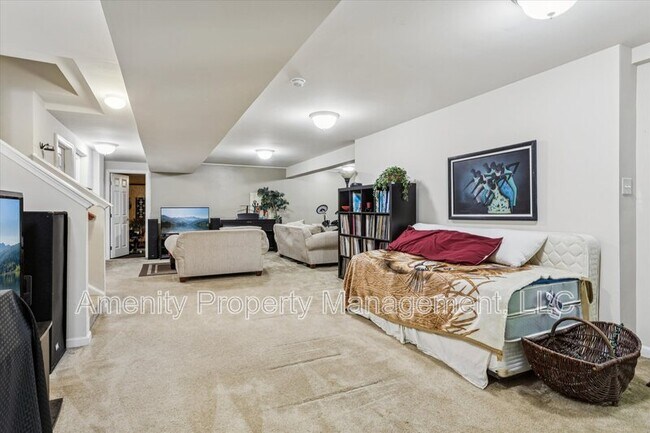 Building Photo - 3271 Newland Ct