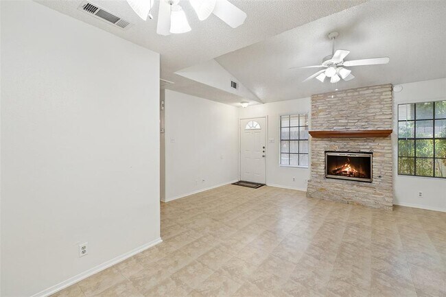 Building Photo - 12416 Deer Falls Dr