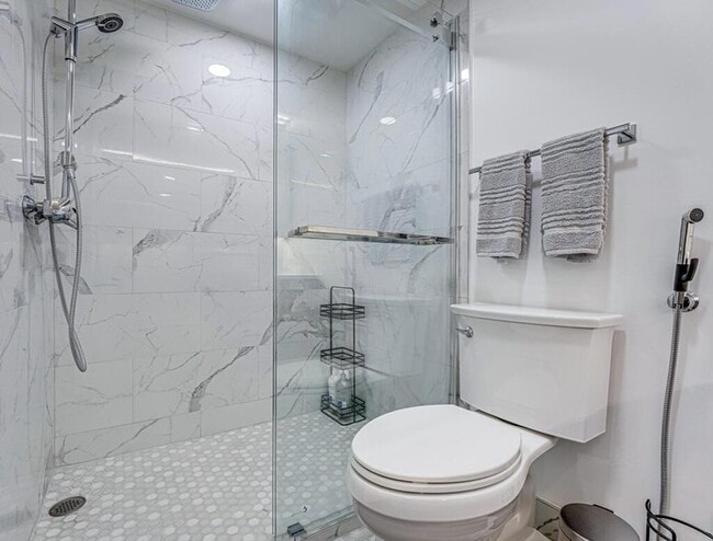 Building Photo - 3605 S Ocean Blvd