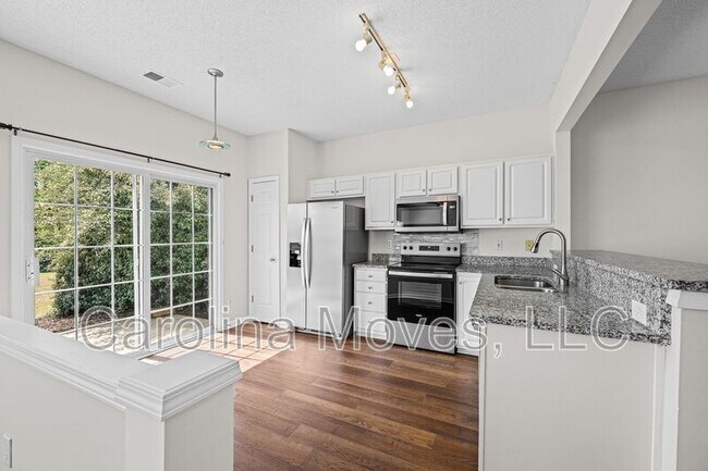 Building Photo - 106 Waterford Park Dr