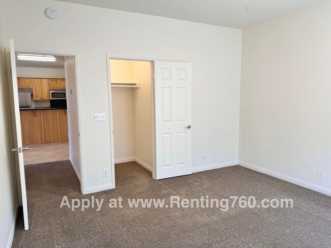 Building Photo - Spacious 3 Bed 2 Bath Home!