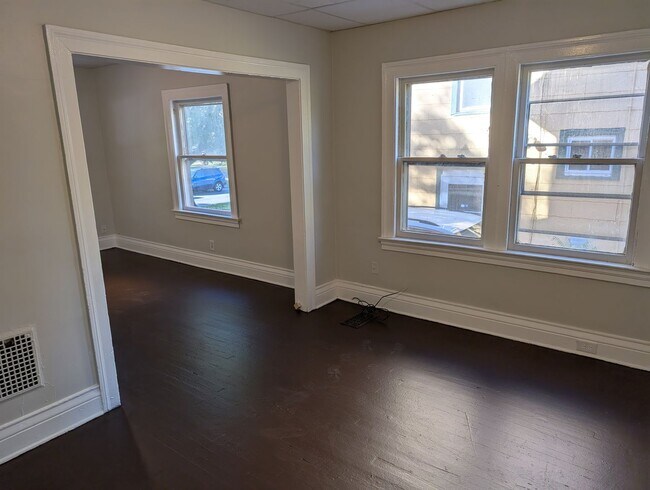 Building Photo - 114-116 Depew St