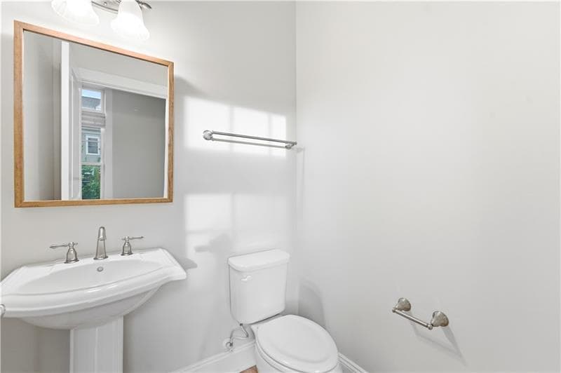 Building Photo - 335 Osona Ln