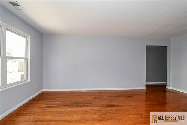 Building Photo - 149 Zwolak Ct