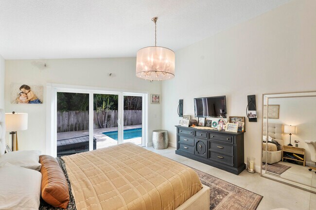 Building Photo - 6755 NW 75th Pl