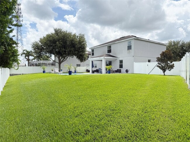 Building Photo - 12236 Fairlawn Dr