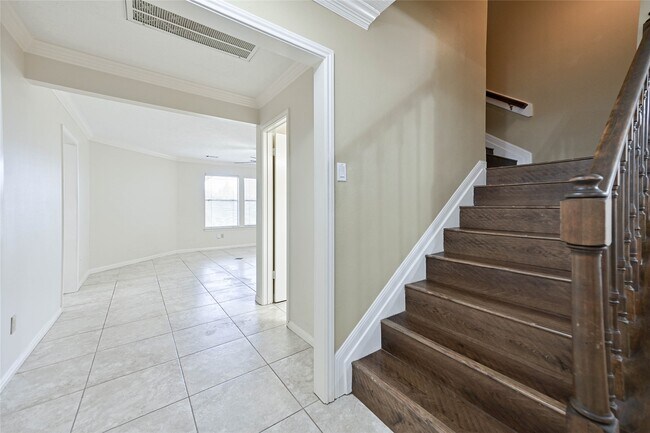 Building Photo - 2507 Foxden Dr