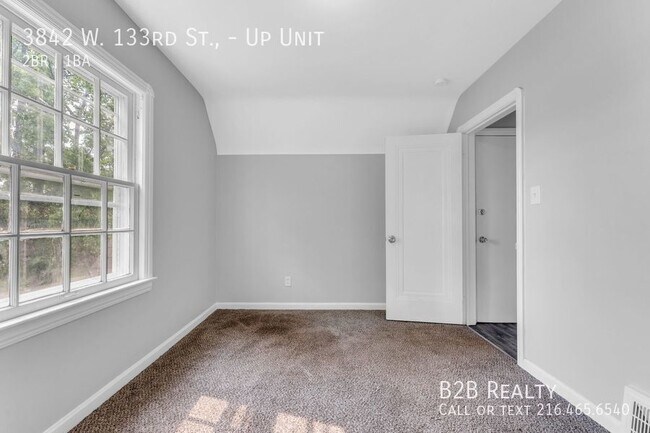 Building Photo - 3842 W 133rd St