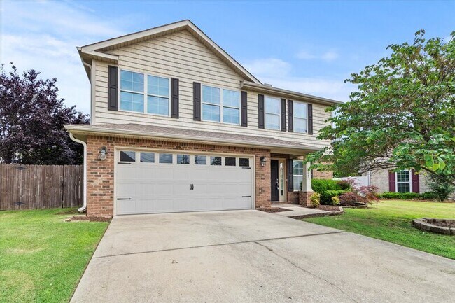 Building Photo - 2525 Millwood Cir SE
