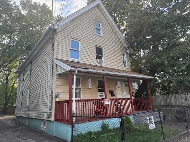 Building Photo - 1059 Hancock Ave