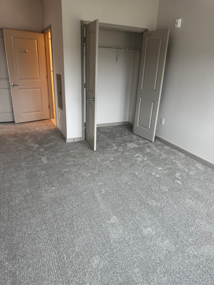 Building Photo - 2317 Huntington Ave