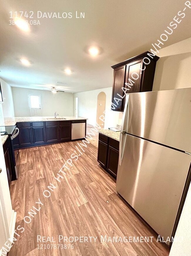 Building Photo - 11742 Davalos Ln