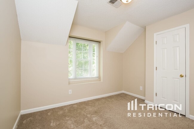 Building Photo - 1358 Chatley Way