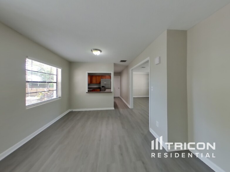 Building Photo - 357 Banyan Dr