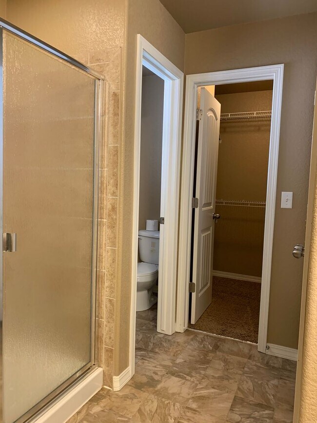 Building Photo - 1004 Diamond Rim Dr