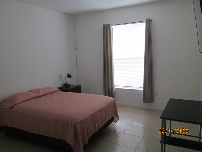 2nd Bedroom - 5554 Metrowest Blvd