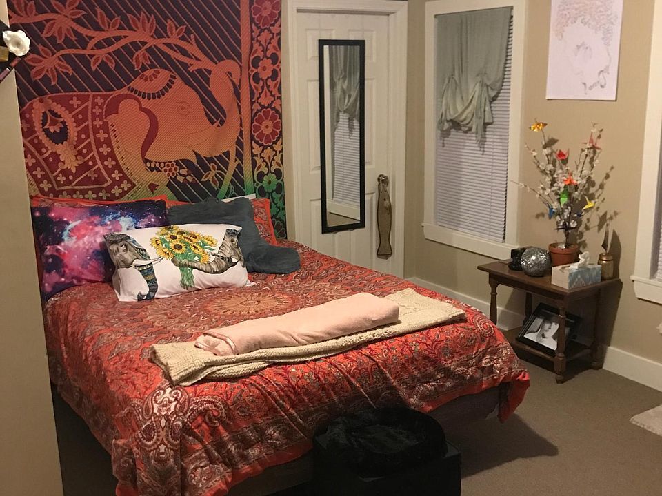 Bedroom 1 - 146 Pleasant St