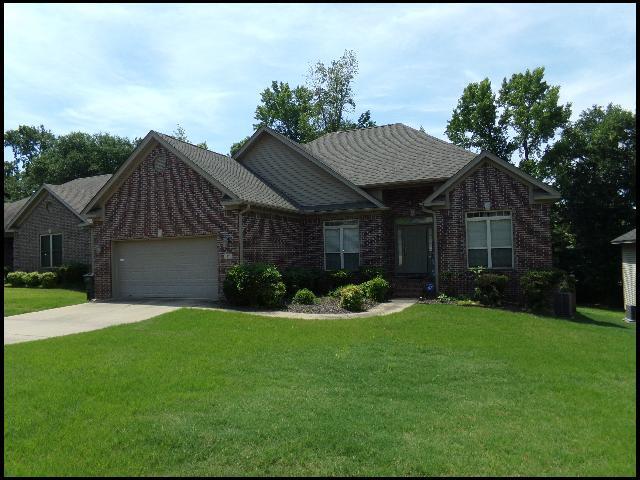 Building Photo - 37 Woodridge Dr