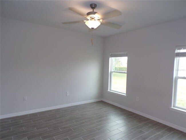 Building Photo - 25442 Colon Dr