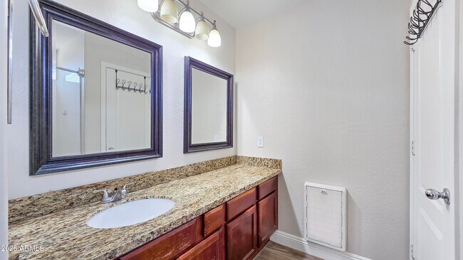 Building Photo - 25673 W Northern Lights Way