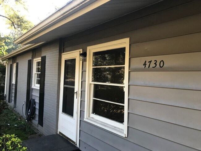 Building Photo - **AVAILABLE NOW**Total Electric 3 Bedroom / 1 Bathroom Home for Rent in East Columbus, GA***