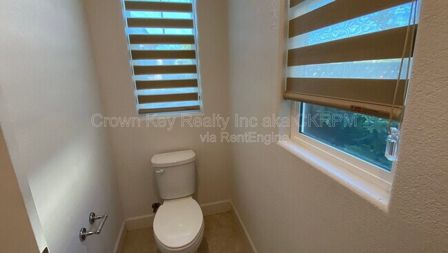 Building Photo - 248 Tuso Ranch Rd