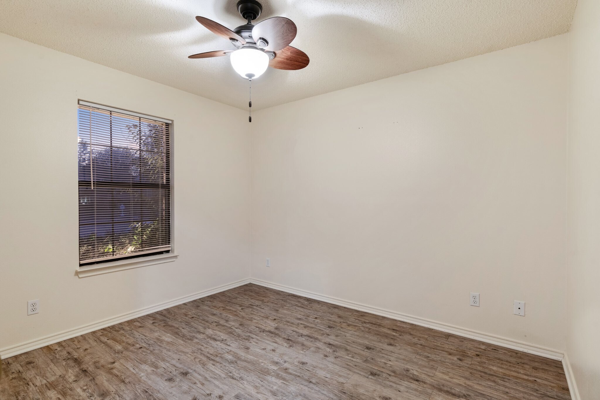 Building Photo - 4115 Primrose Ln