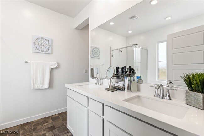 Building Photo - 965 Nevada State Dr