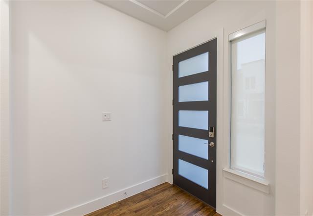 Building Photo - 6105 Echelon Way