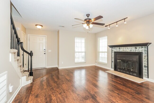 Building Photo - 317 Hunters Chase Dr