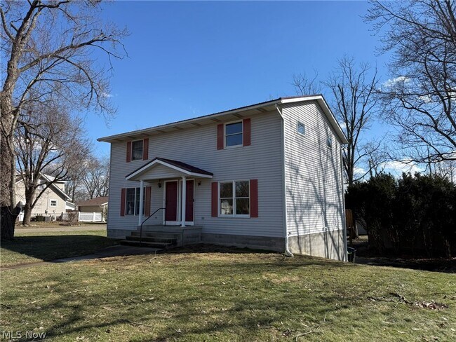 Building Photo - 604 Harger St