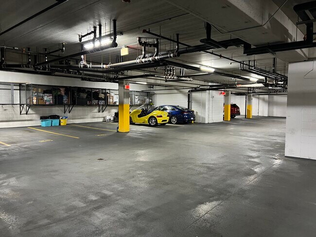 Building Photo - 1155 Ford Rd