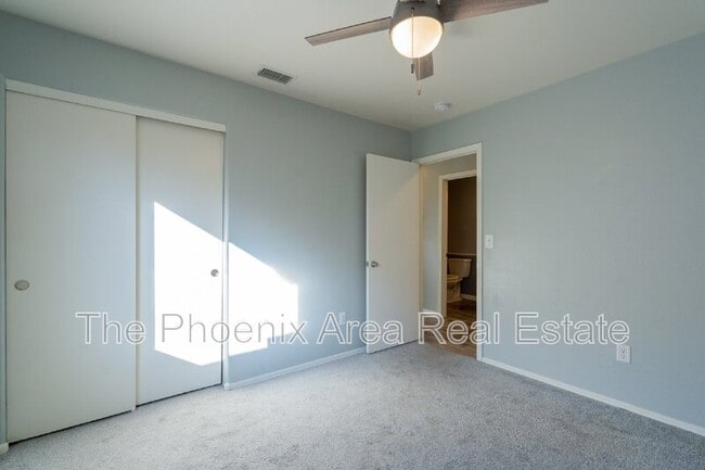 Building Photo - 1362 N McKenna Ln