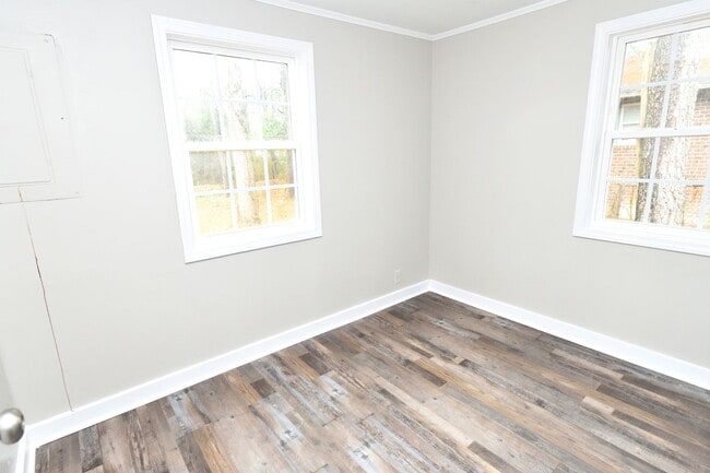 Building Photo - 1577 Charter Dr