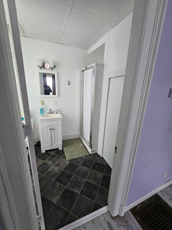 Building Photo - 842 Capital Ave NE