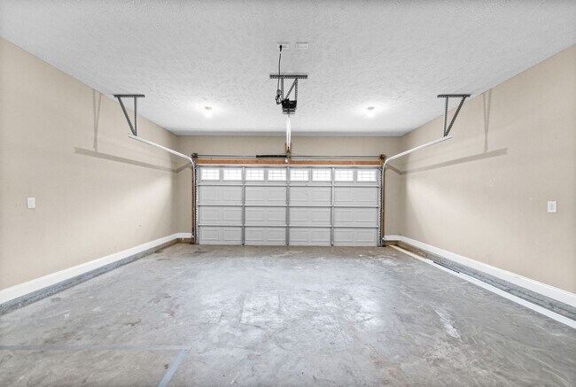 Building Photo - 880 Cherry Blossom Ln
