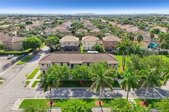 Building Photo - 24313 SW 115 Ct