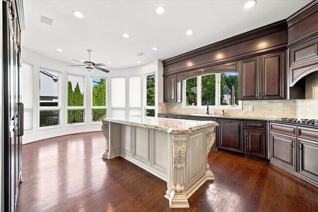 Building Photo - 6122 Trailwood Ln