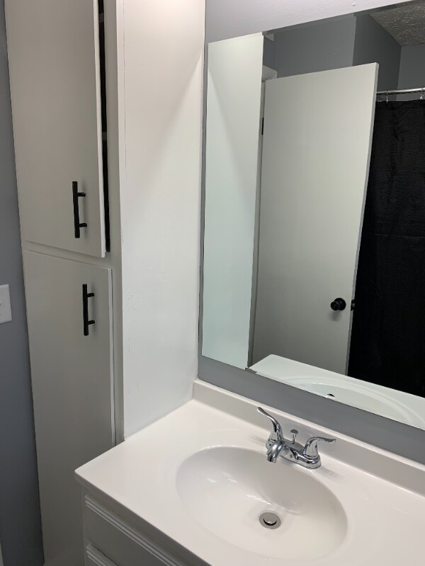 Building Photo - 6020 Birch St