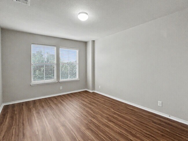 Building Photo - 10406 Boland Bend