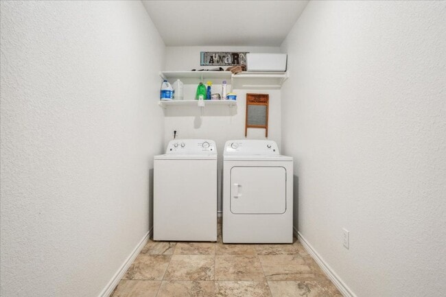 Building Photo - Morgan's Point 3/2 pristine!